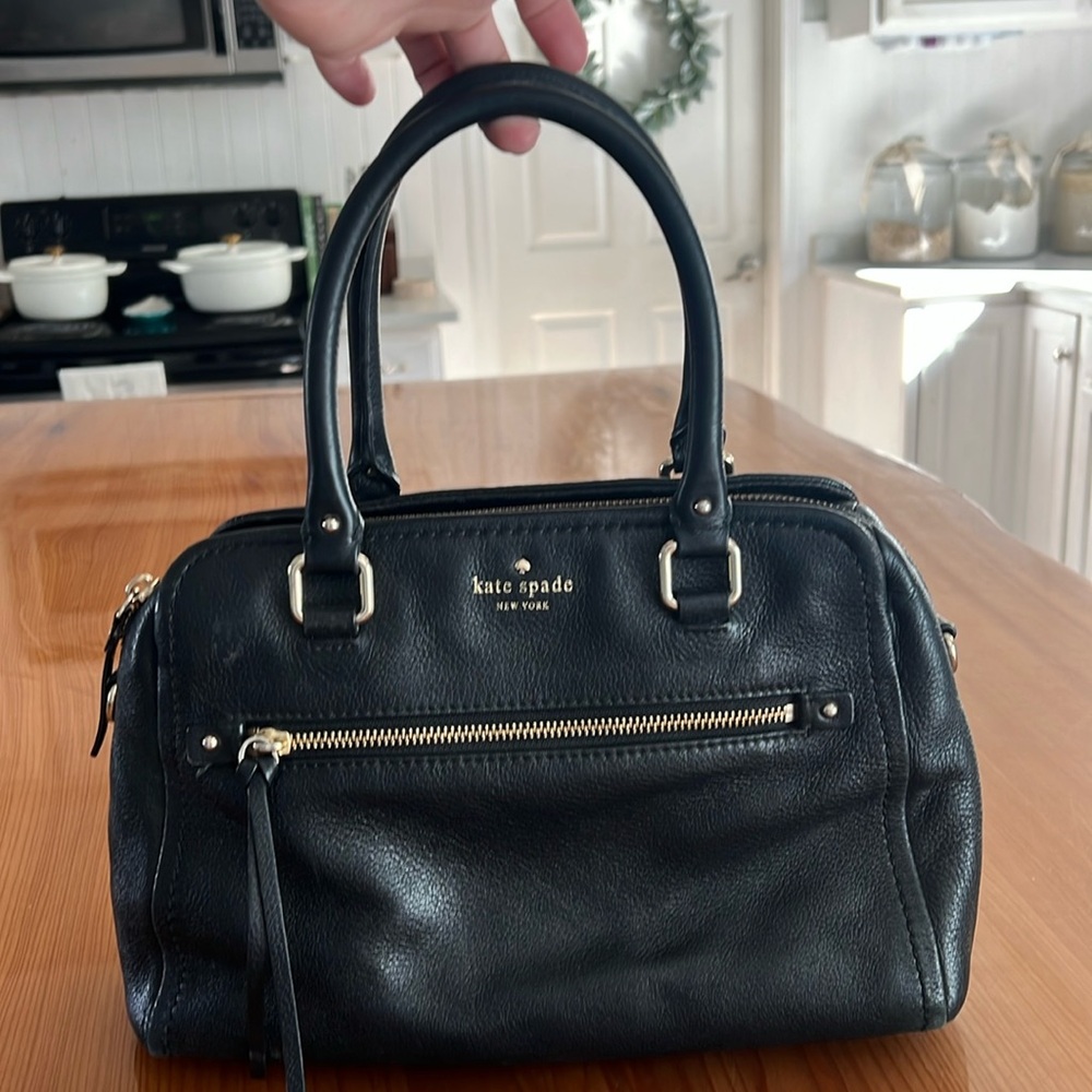 Gorgeous vintage Kate Spade bag soft leather.